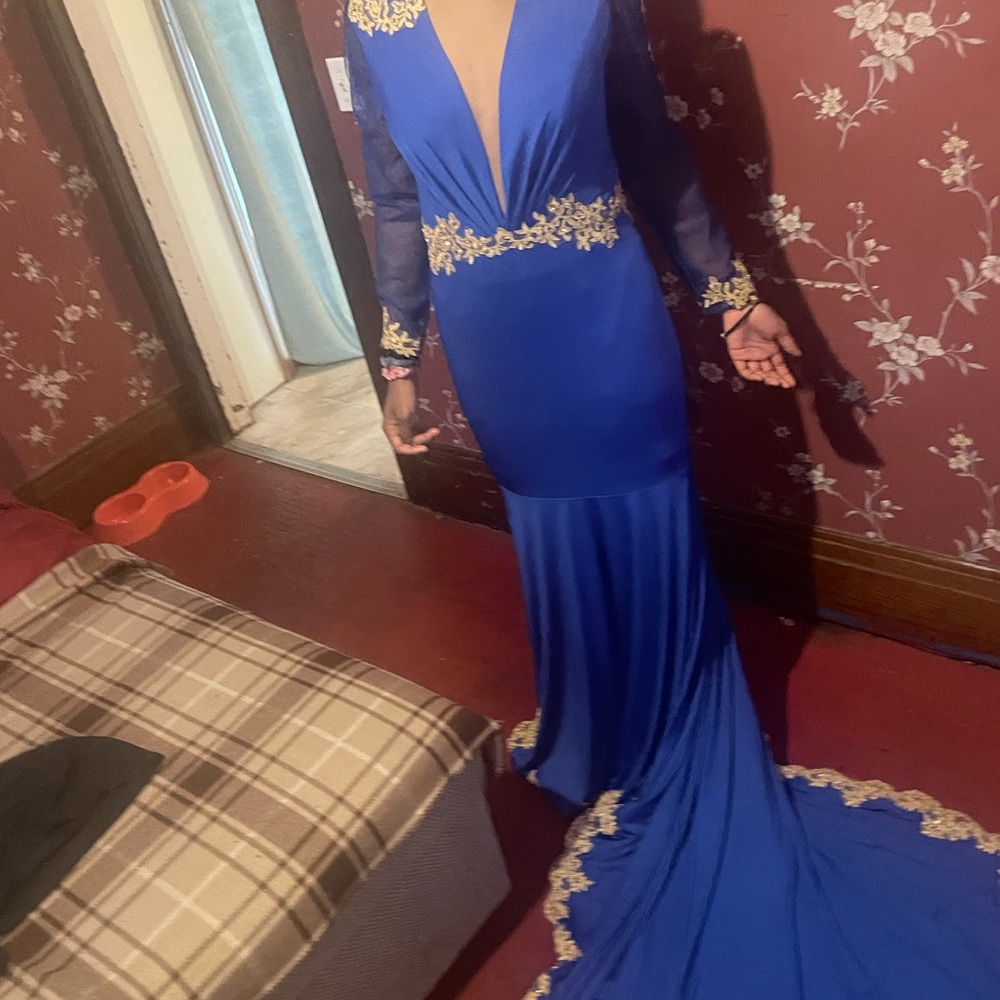Women's Mermaid Gold Lace Appliques Long Sleeve Open Back Prom Dress with Train